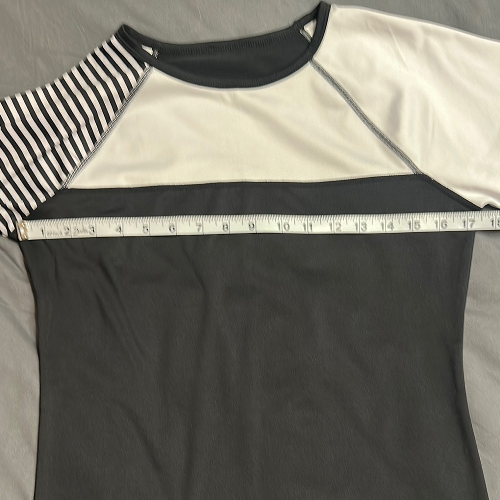 Roxy Asymmetrical Fitted Long Sleeve Top Black and White - Picture 6 of 6